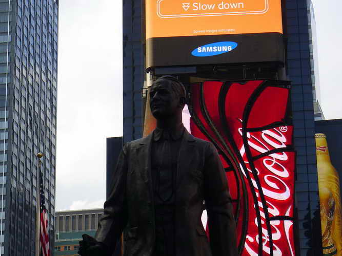 NYC_2014-05-30 18-49-00_P1090392